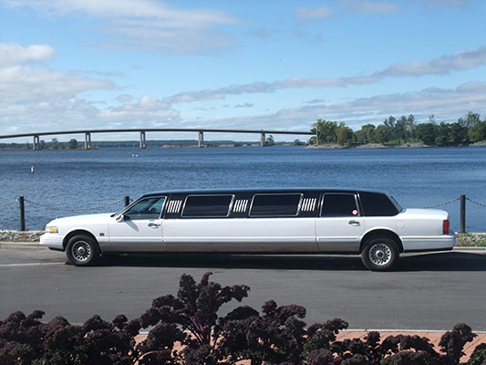 Graduation & Prom Limo Service